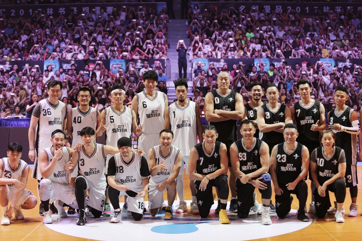 名創(chuàng)優(yōu)品冠名林書豪明星賽 
周杰倫負(fù)責(zé)耍帥高以翔獻(xiàn)“8分絕殺”